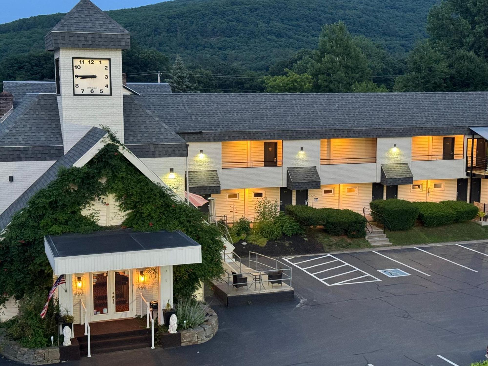 The Black Mountain Inn Brattleboro Luaran gambar